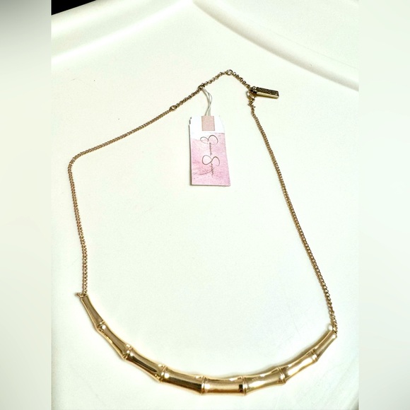 Jessica Simpson | Gold Curved Bar Textured Chain Necklace NWT - Picture 1 of 5